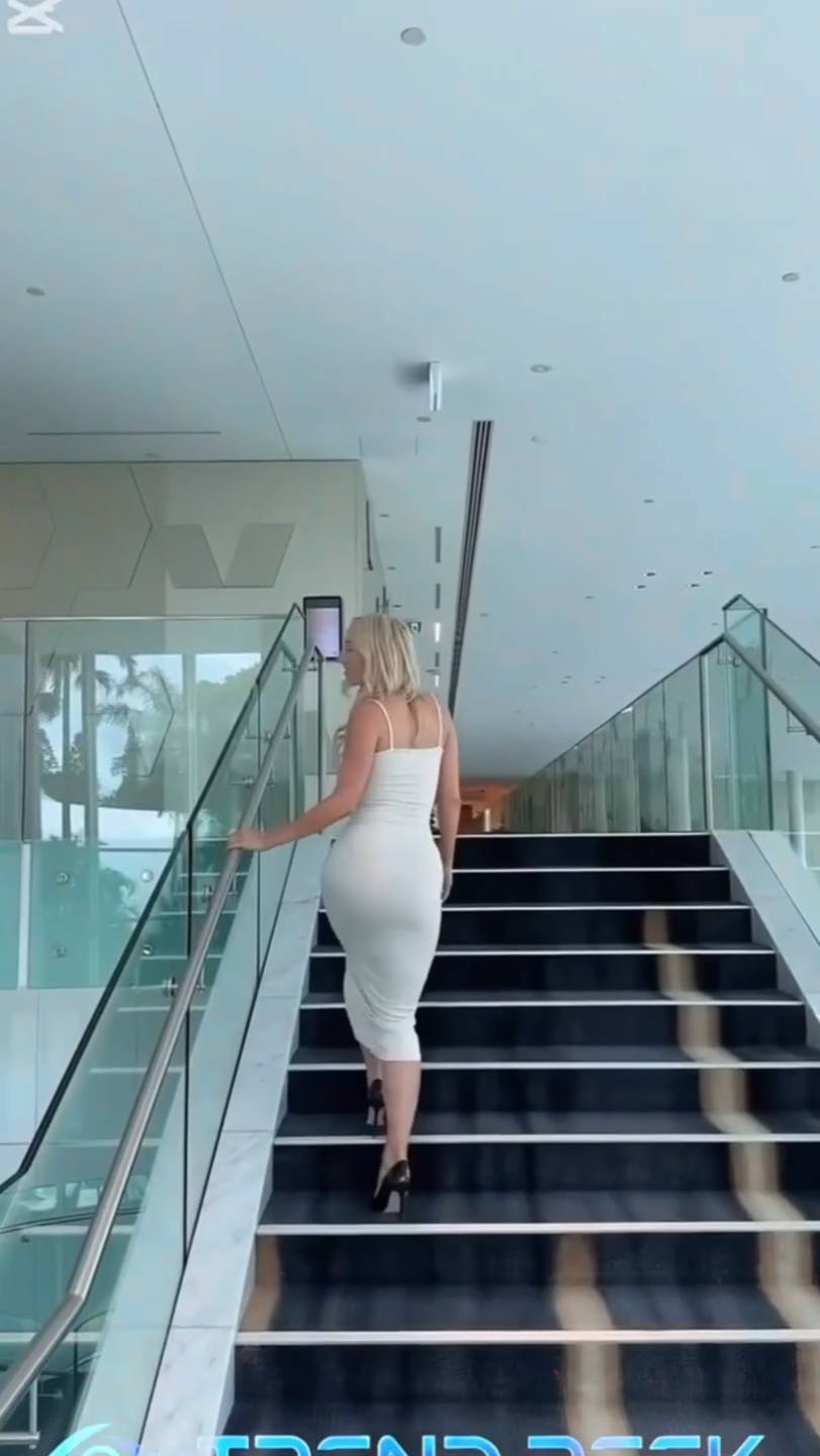 Хейли Саммерс | Светло-карие глаза и медово-русые волосы, которые завораживают. смотреть онлайн