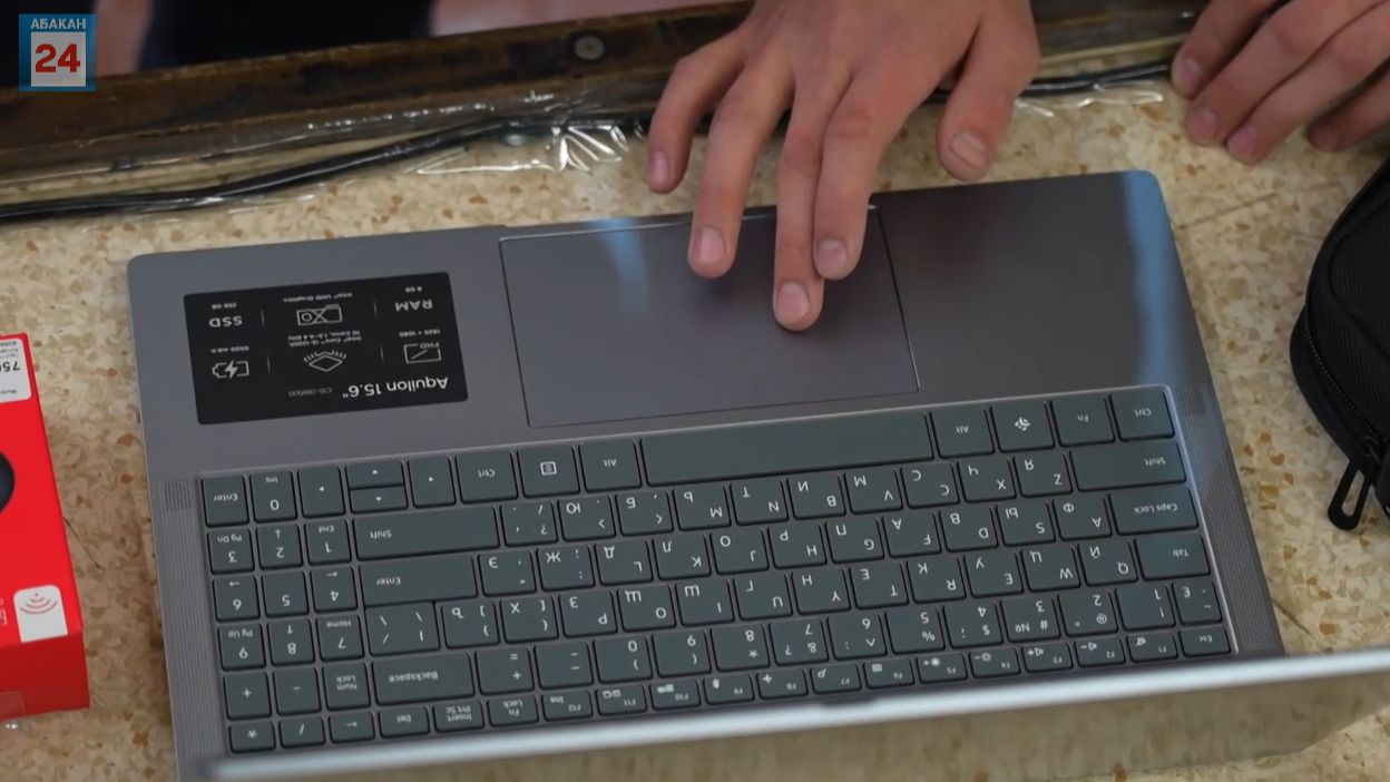 "Добрый декабрь" и Фонд "Дети Абакана" подарил многодетным семьям Абакана "умные" подарки смотреть онлайн