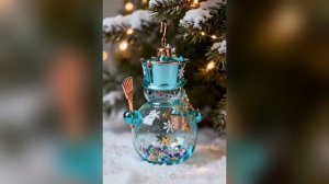 Ёлка с ёлочными игрушками