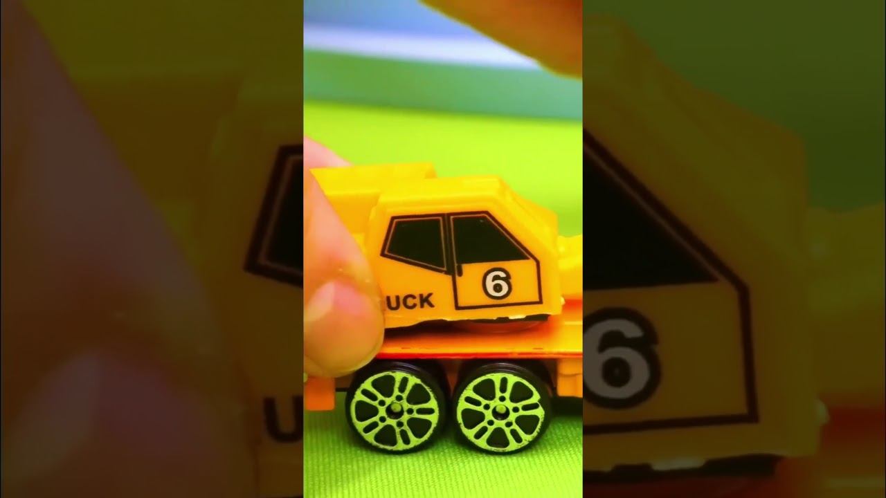 Машины помощники помогают строить аквапарк! #машинки #детскийканал #игрушки смотреть онлайн