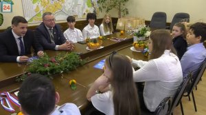 18 юных талантов из столицы Хакасии рассказали о своих успехах Главе Абакана