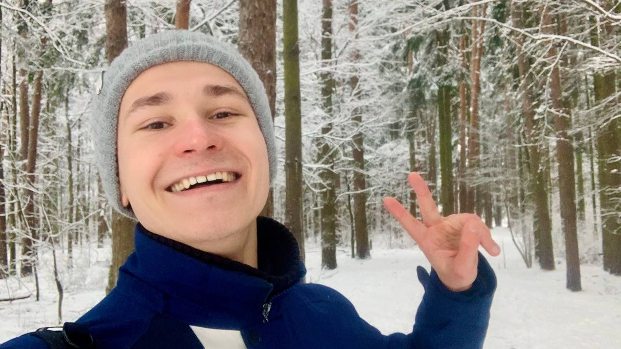 在进行精彩的跑步训练前，唱几首好听的中文歌 || 准备以每公里2分50秒甚至更快的速度跑完42.2公里 :) смотреть онлайн