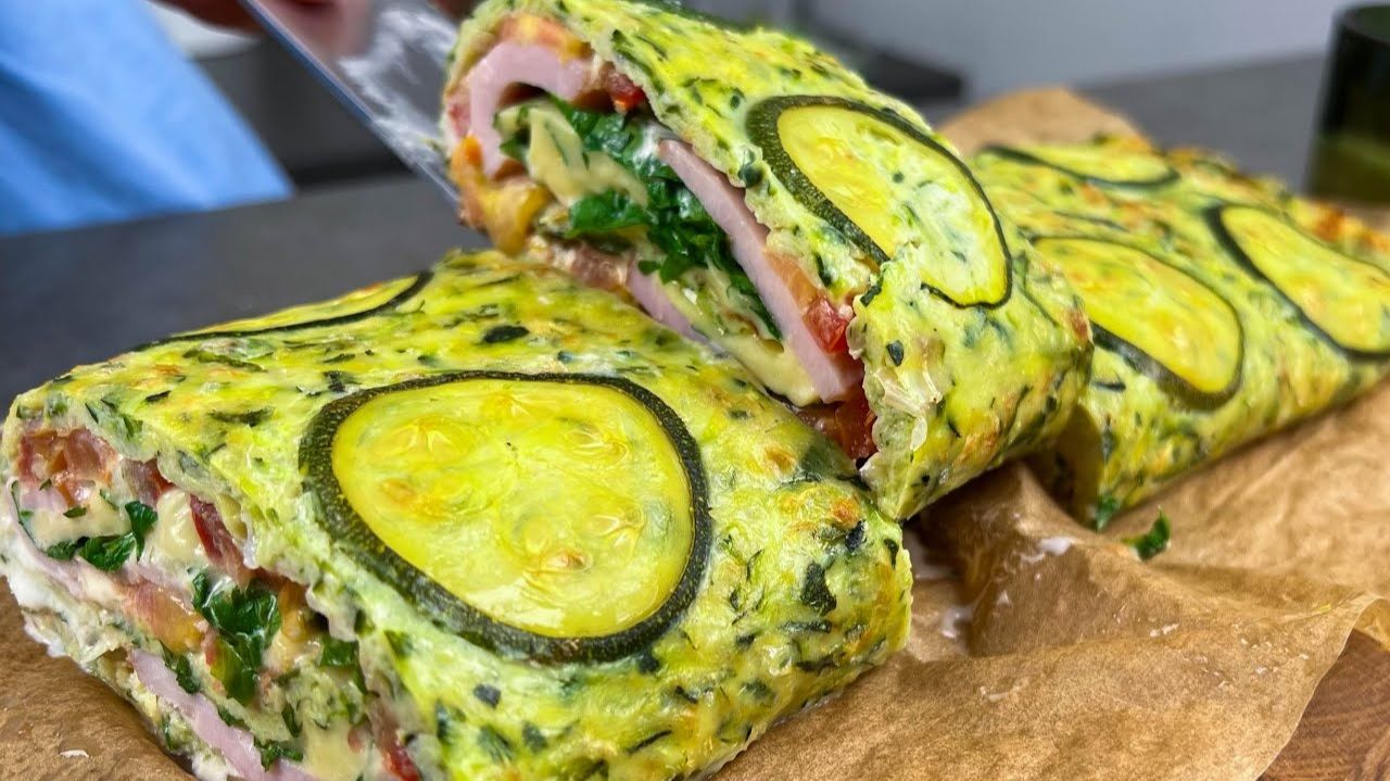 МОЯ СЕМЬЯ ОБОЖАЕТ ЭТОТ РУЛЕТ! Больше НЕ НАДО ЖАРИТЬ кабачки, лучше приготовить такую закуску! смотреть онлайн