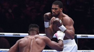 Экс-чемпион мира по боксу попал в смертельное ДТП в Нигерии