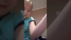 играю с мышонком