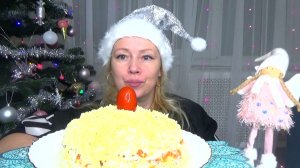Мукбанг Новогодний вкусный салат Мимоза. Еда.