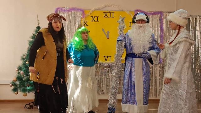 Новогоднее представление смотреть онлайн