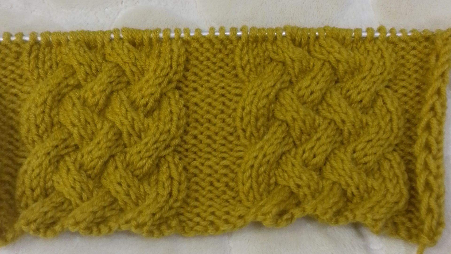 Узор спицами. Хала. смотреть онлайн