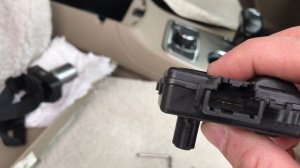 Сервопривод заслонки отопителя ремонт  Jeep Grand Cherokee wk2