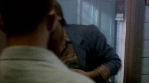 Курсант милиции навел порядок в магазине за то, что не отпускают пенсионерам еду по талонам