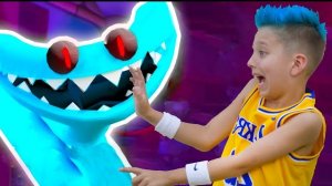 НАПАЛИ РАДУЖНЫЕ ДРУЗЬЯ 2  в Роблокс Rainbow Friends 2