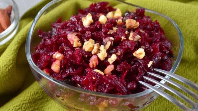 Салат из свеклы с грецкими орехами и чесноком смотреть онлайн