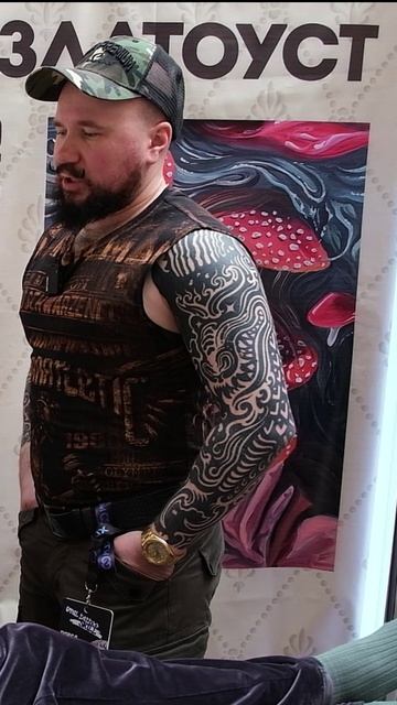 КАК ВЫЖИТЬ тату-мастеру в маленьком городе? смотреть онлайн