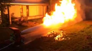 Сила воды против огня