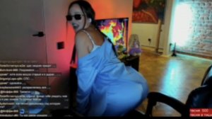 Нехорошева приседает