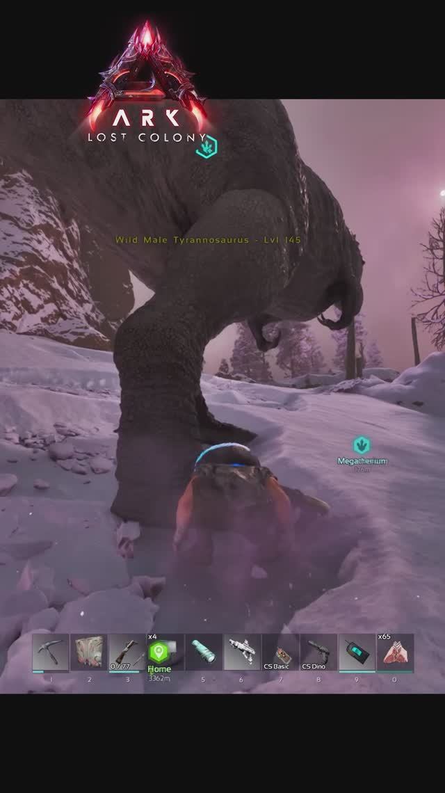 Я проверил Палео Тиранозавра приручить детенышем Теризинозавра #arksurvivalascended #rex смотреть онлайн