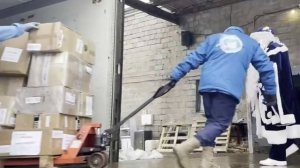 11 000 новогодних подарков отправились из ХМАО в Донбасс