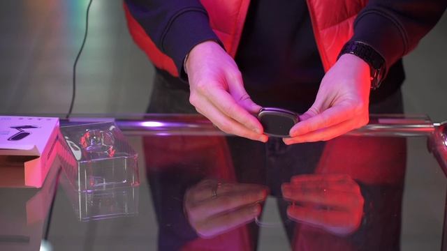 Держатель телефона магнитный на панель Q42 смотреть онлайн