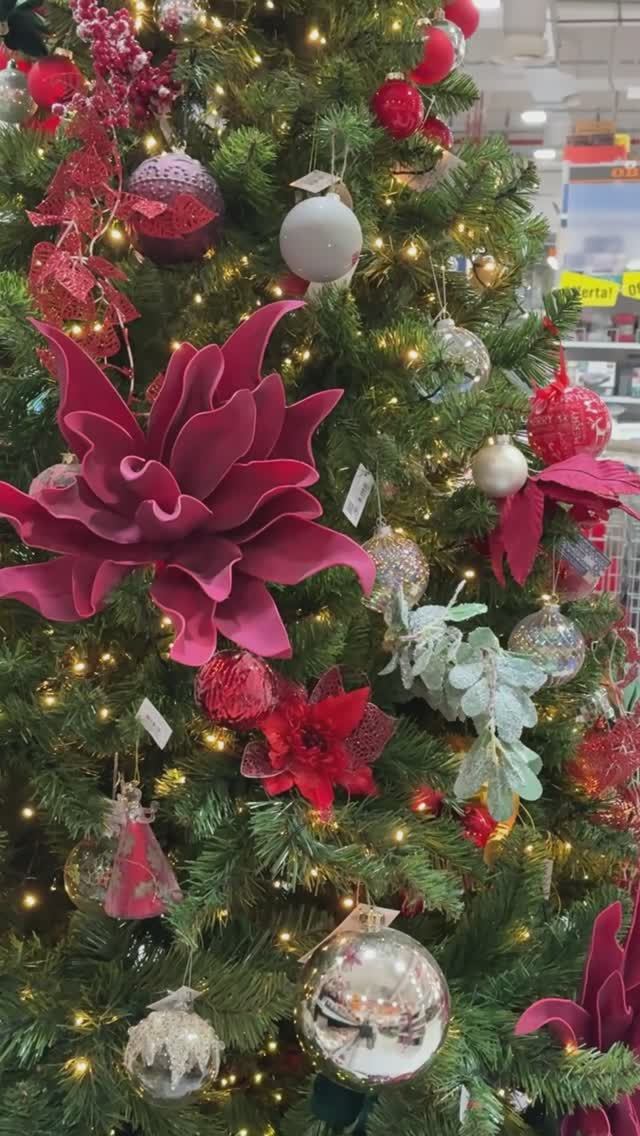 Огоньки Рождества: Тихая радость в каждом мерцании смотреть онлайн