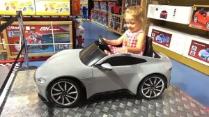 Настя едет в Самый Лучший Океанариум в Дубаи [get.gt]