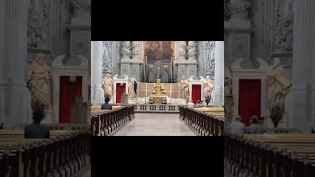 Германия, Мюнхен. Посещение площади Одеонсплац  и церкви Театинеркирхе