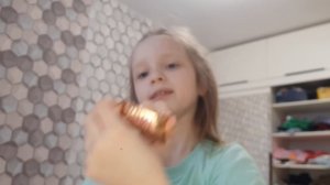 Распоковка моего сладково новогодниво подарка(в конце сюрприз)