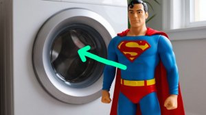 Постирал игрушечного супермена в стиральной машине