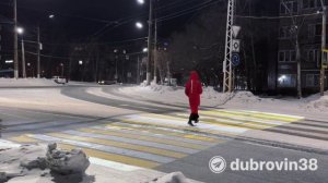 В Братске впервые установлен проекционный цветной пешеходный переход