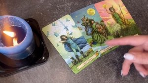 Всё о сопернице- её действия? Таро расклад 🔮