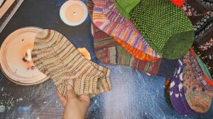 Обзор моих носочков-2025/ Сколько пар и грамм пряжи ушло на их вязание/Продаю носки ручной работы