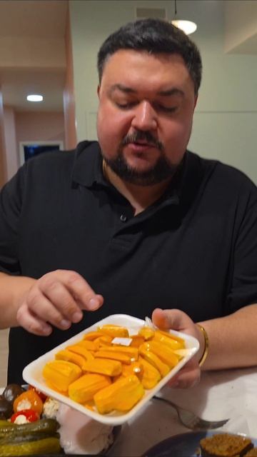 Первый раз Дуриан #дуриан #еда #дегустация смотреть онлайн