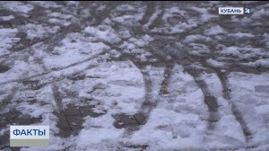 На дороги Краснодара высыпали более 150 тонн песко-соляной смеси