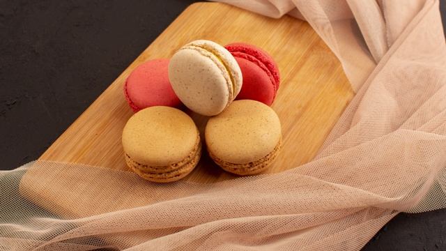 Домашние макаруны (макаронс) с шоколадным ганашем смотреть онлайн