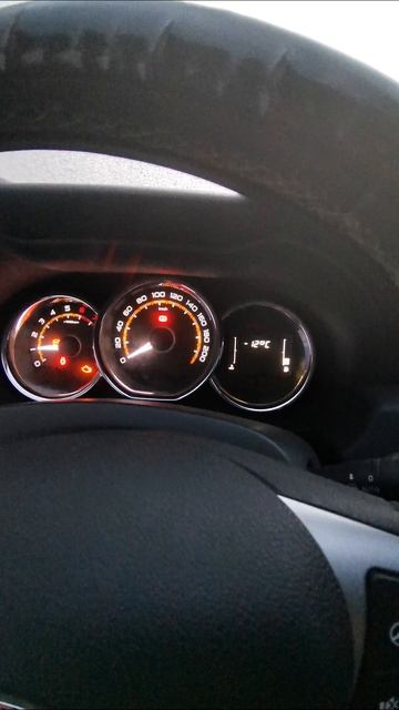 Как заводится Ларгус в мороз -12 смотреть онлайн