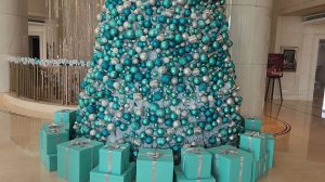 Елка в стиле Тиффани в центре Пекина 🏨 🐥🎄