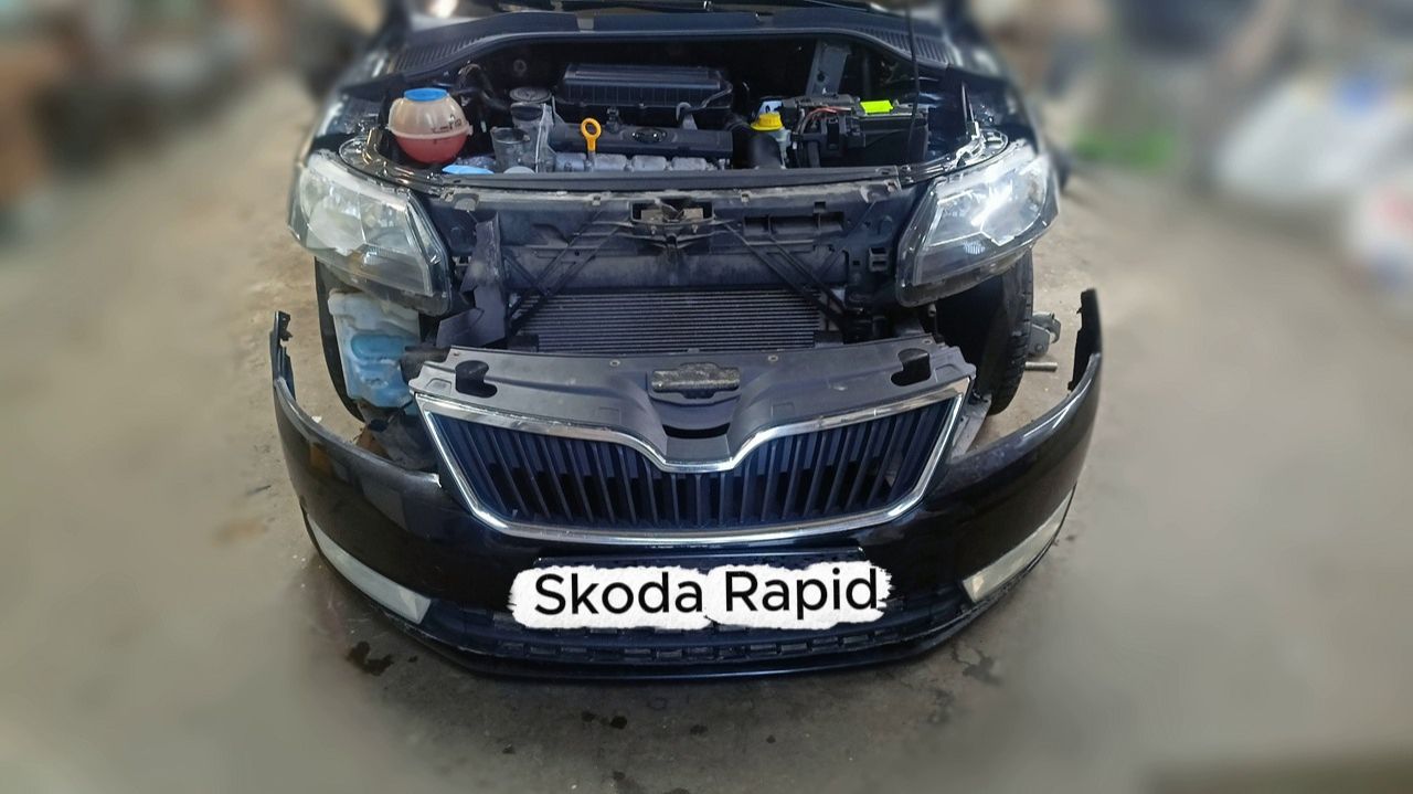 Снятие переднего бампера Skoda Rapid смотреть онлайн