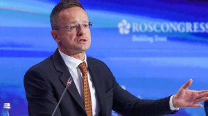 Сийярто: Венгрия восстанет против миграционного пакта Евросоюза в 2026 году