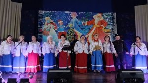 2025 г. 28 декабря праздничный новогодний концерт поют Ольгинские казачки