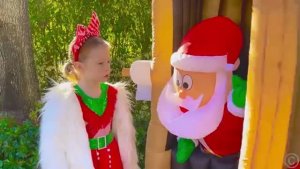 Настя и папа едут искать Деда Мороза