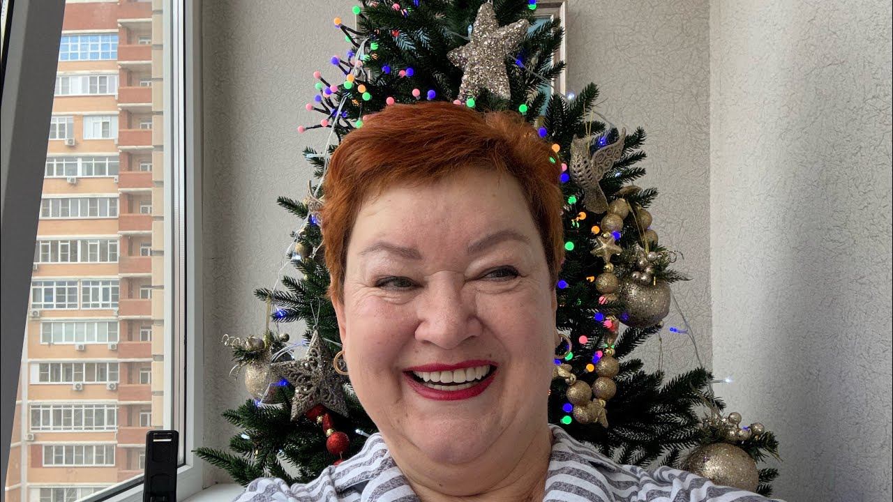 Наряжаю ЕЛОЧКУ и ПРИНИМАЮ ПОЗДРАВЛЕНИЯ С ДНЕМ РОЖДЕНИЯ! #мамаотличника #деньрождения смотреть онлайн