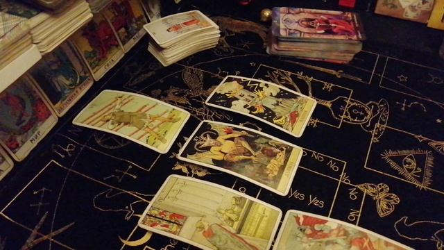 Козероги январь 2026 год. Таро расклад смотреть онлайн