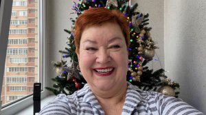 Наряжают ЕЛКУ 2025! Поздравляют С Днем  РОЖДЕНИЯ!