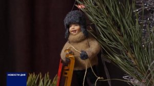 ЖИТЕЛЬНИЦА ОРЕНБУРГА ВАЛЯЕТ ЁЛОЧНЫЕ ИГРУШКИ