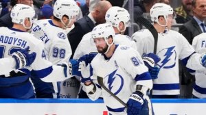 Кучеров и Марченко стали второй и третьей звездами дня в НХЛ