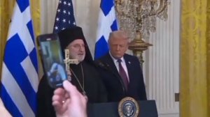 Архиепископ Элпидофор обращается к Трампу...
