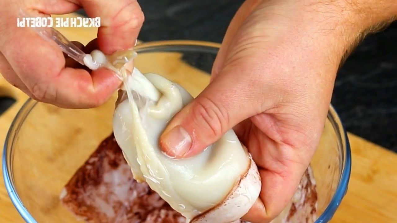 Как правильно варить КАЛЬМАРЫ! Вкуснейшая ЗАКУСКА из кальмаров! смотреть онлайн
