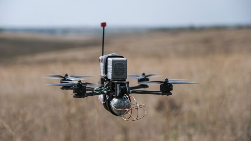 Российский дрон уничтожил шведский бронетранспортер ВСУ. Лучшее видео из зоны СВО