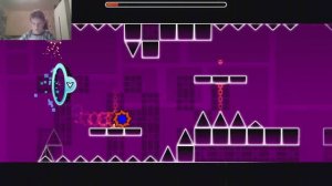 1 стрим по прохождению уровня The nigtmare в геометри даш.