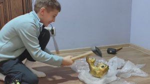 Сокровища детской копилки: разбиваем и считаем годовую выручку