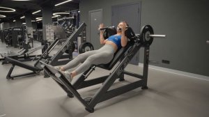 Тренажер E7057 Гакк Машина